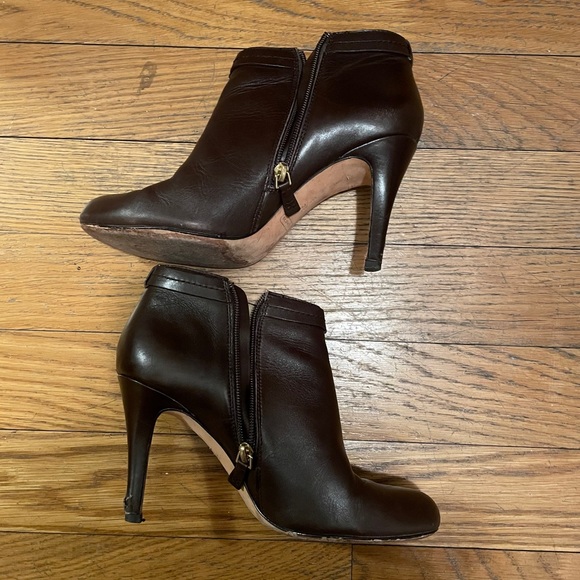coach biancca brown booties size 8 1/2 - Picture 3 of 4